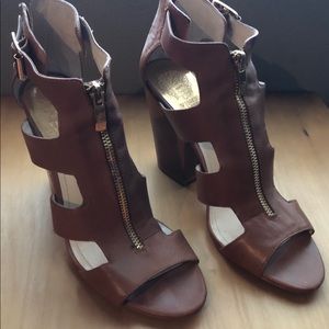 Vince Camuto leather heel sandals - size 9
